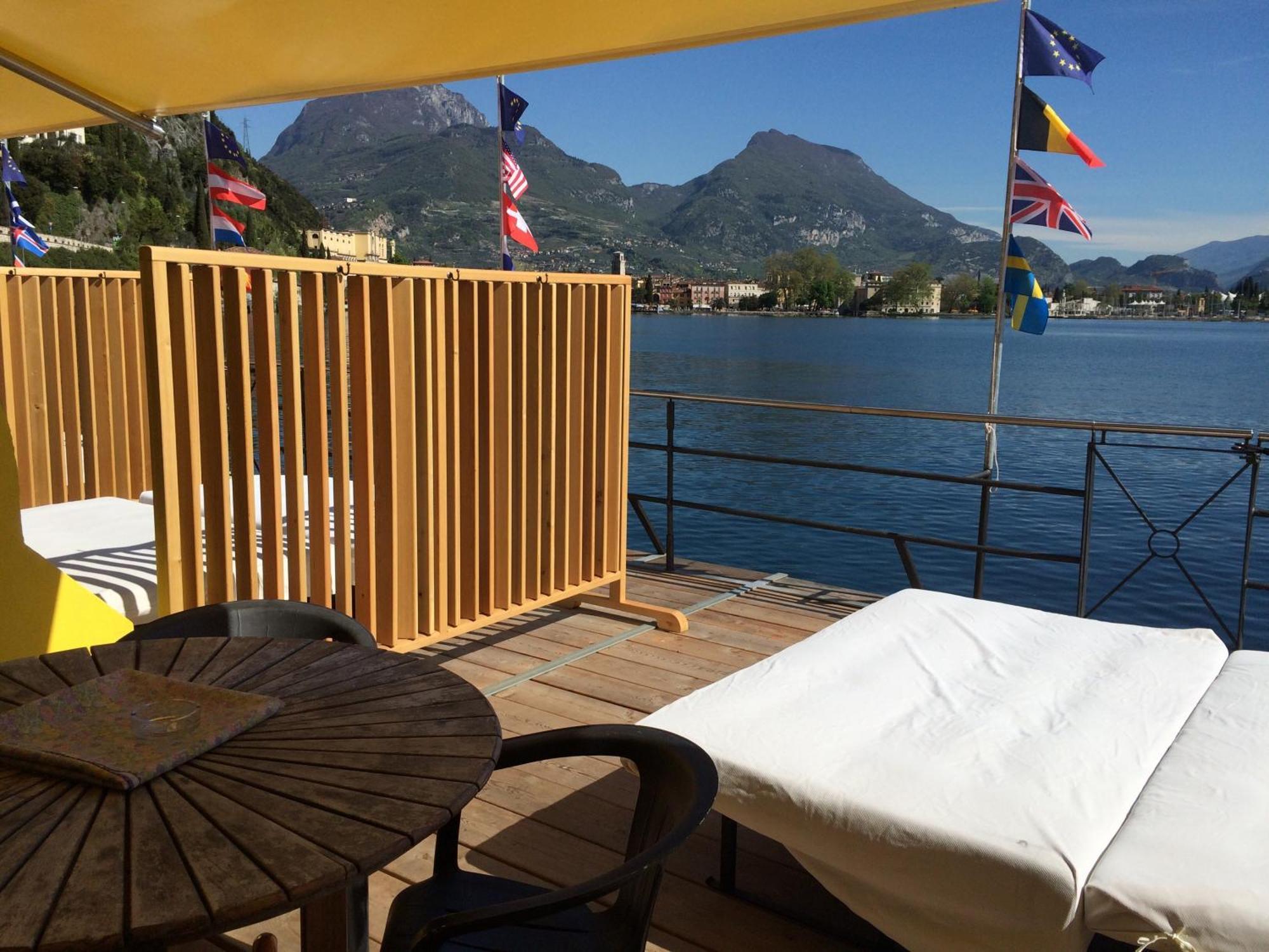 Apartments Excelsior Riva del Garda Rom bilde